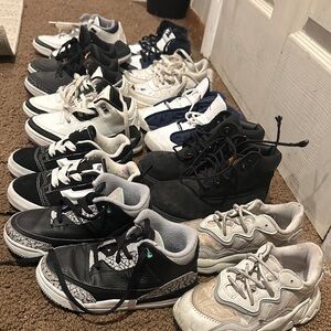 KIDS SNEAKERS